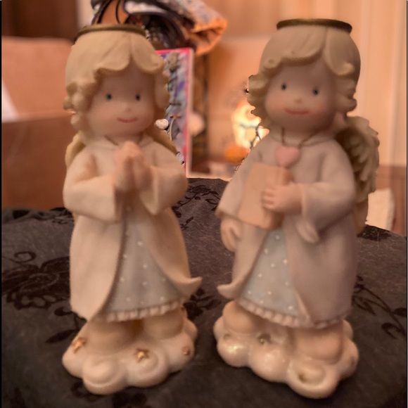 A set of praying angels - Picture 1 of 2